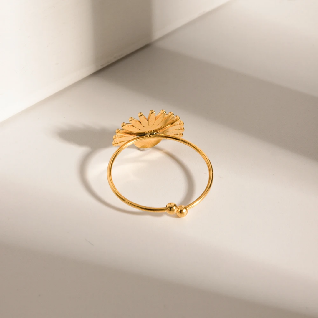 Clarasol Ring